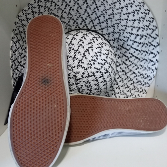 Vans - Classic Pinstripe White Grey Skate Shoes - Women's 10, men's-8.5 - Picture 4 of 6